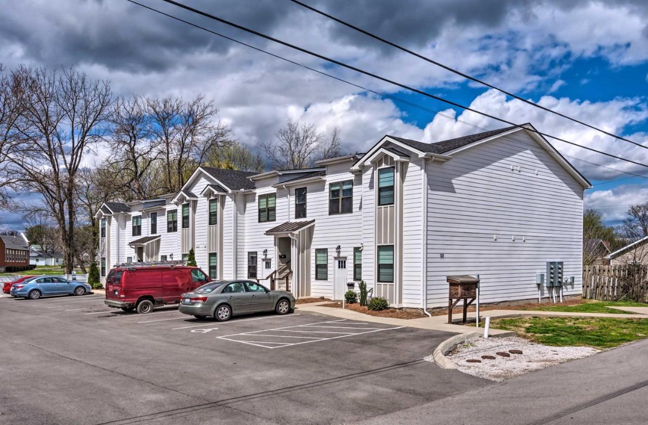 Updated 1 Mi To Western Kentucky University! Bowling Green